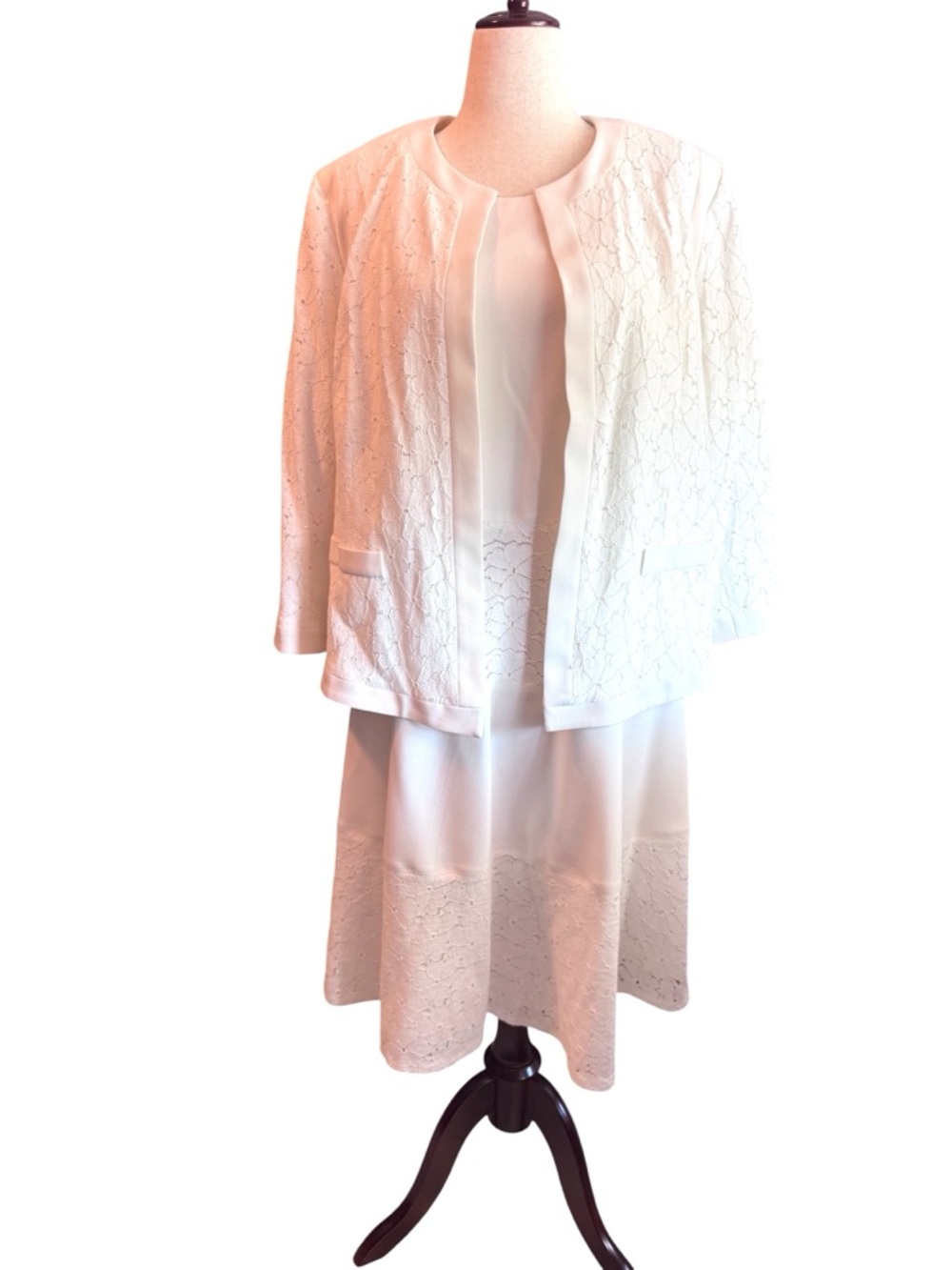 Kasper White Dress with Lace Panels + Floral Lace Lined Jacket, Sz 16W, EUC